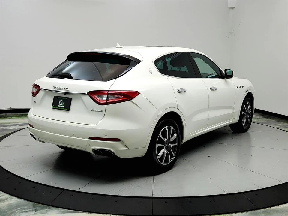 2020 Maserati Levante - Image 5 of 31