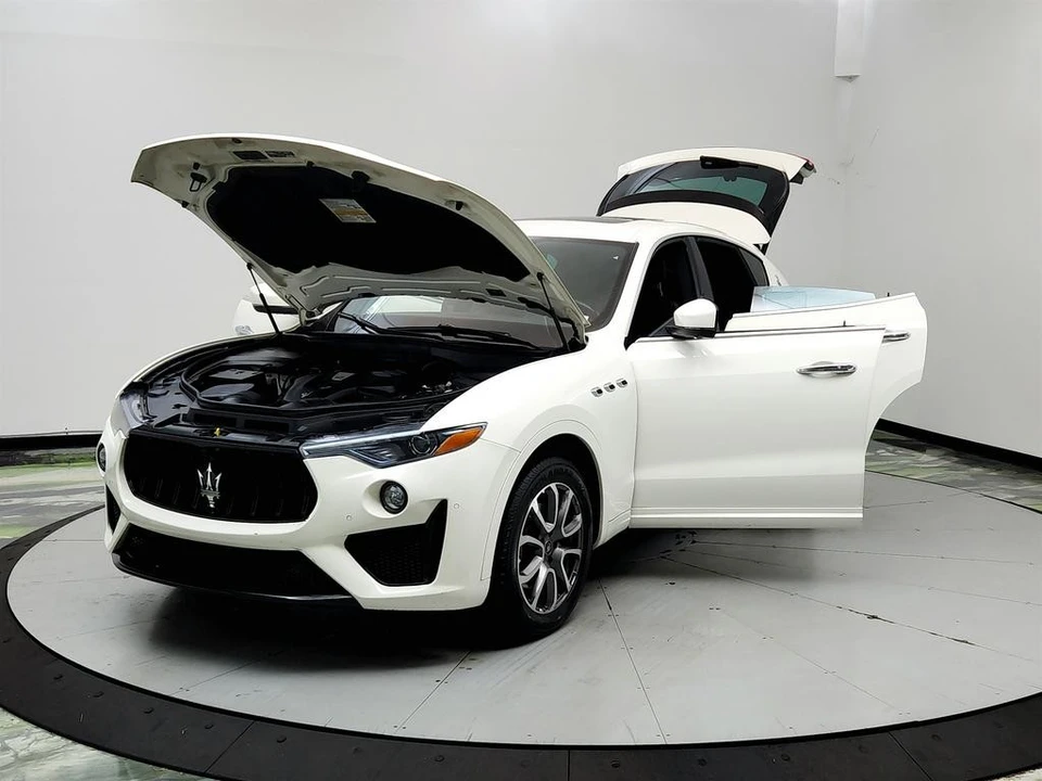 2020 Maserati Levante - Image 9 of 31