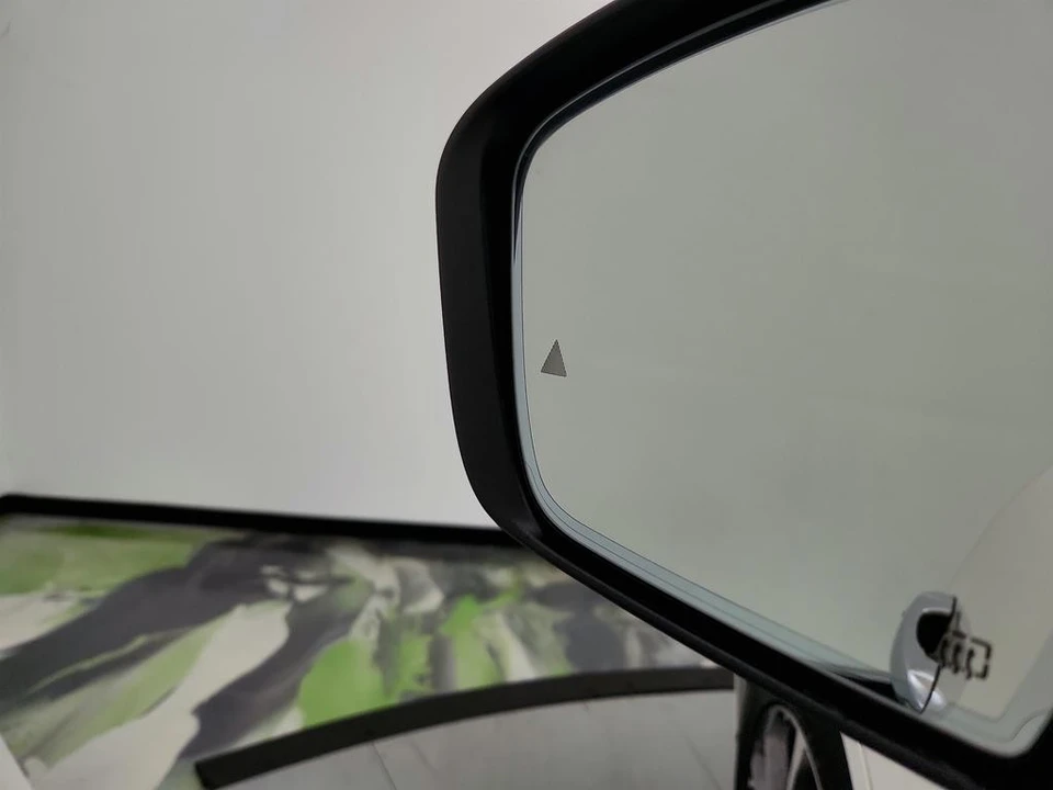 2020 Maserati Levante - Image 16 of 31