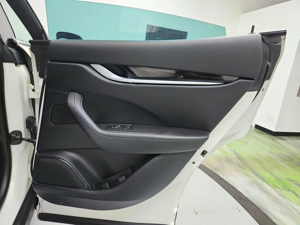 2020 Maserati Levante - Image 31 of 31