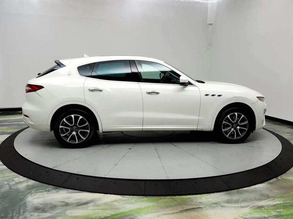 2020 Maserati Levante - Image 4 of 31