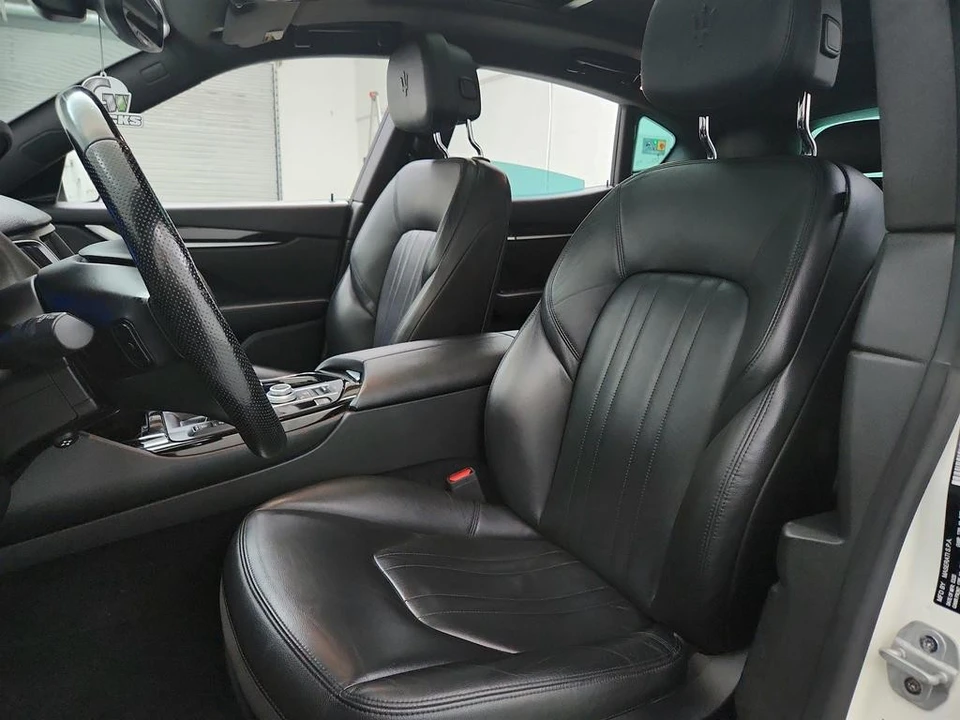 2020 Maserati Levante - Image 14 of 31
