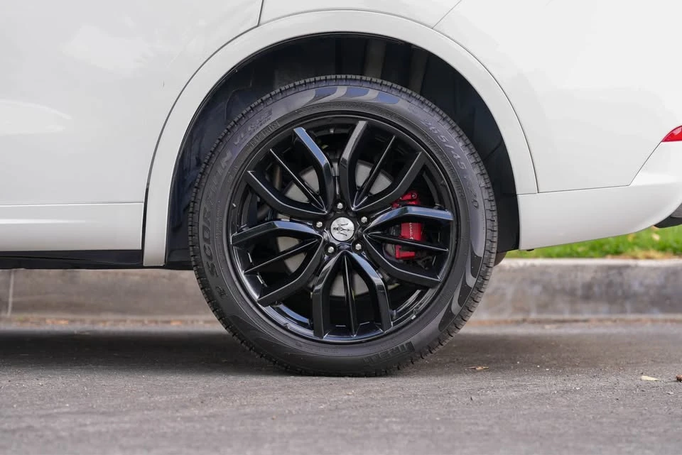 2020 Maserati Levante - Image 11 of 19