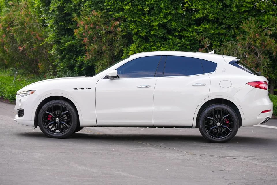 2020 Maserati Levante - Image 8 of 19