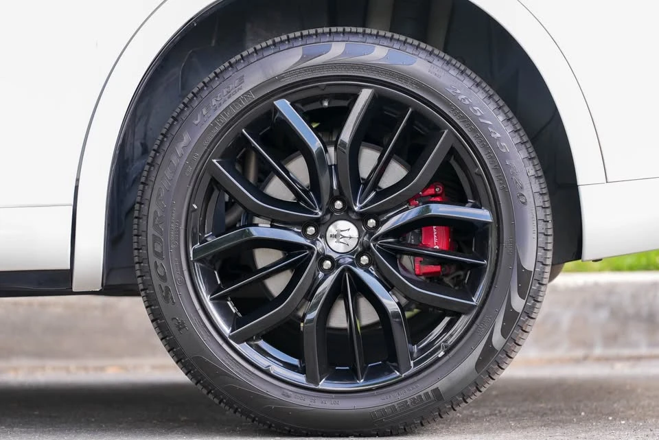 2020 Maserati Levante - Image 12 of 19