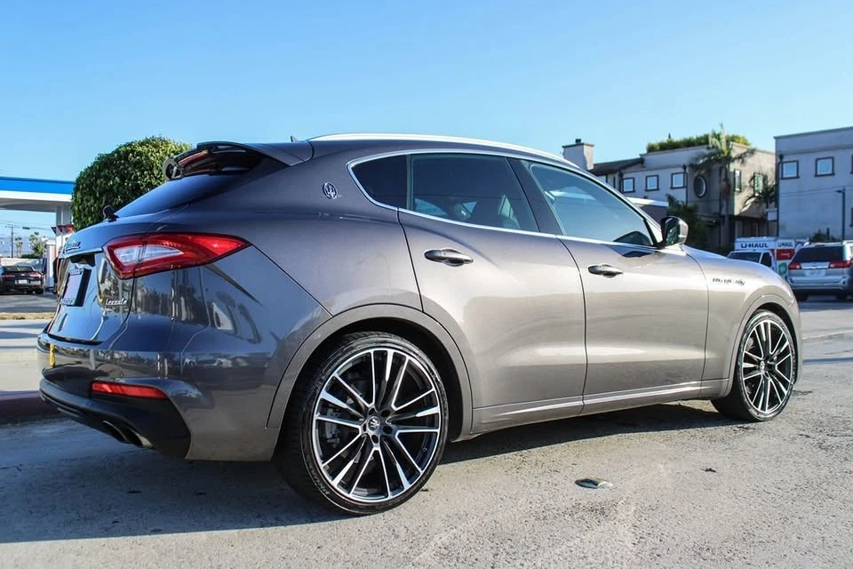 2020 Maserati Levante GTS - Image 6 of 20