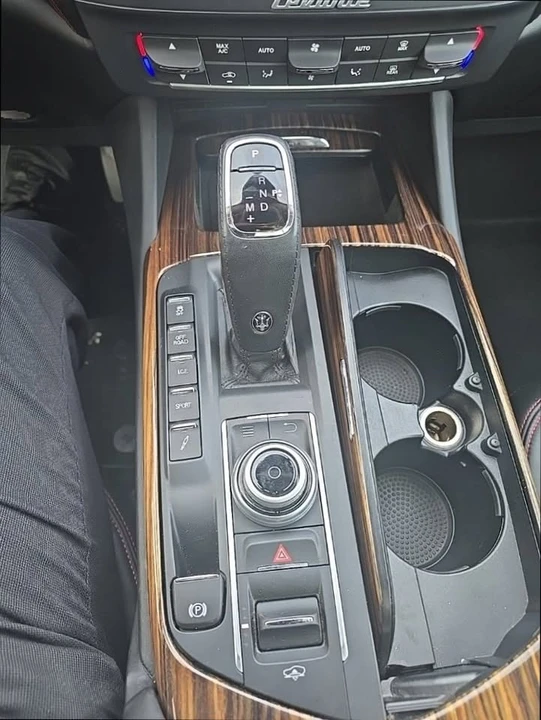 2020 Maserati Levante - Image 6 of 12