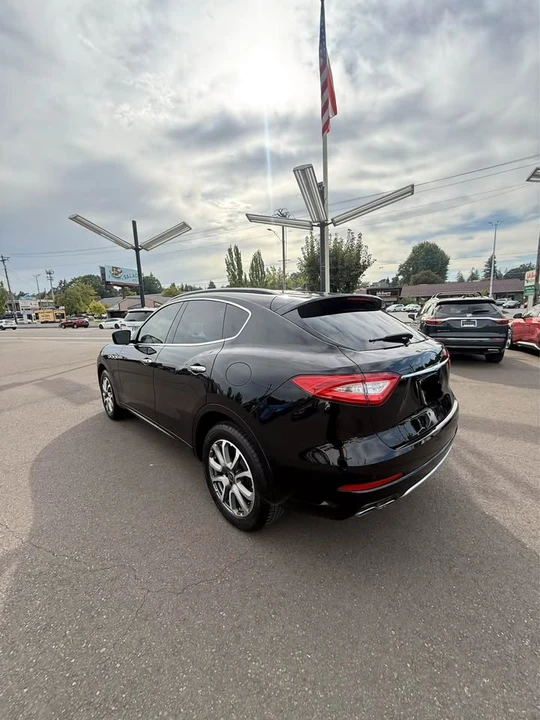 2020 Maserati Levante - Image 8 of 20