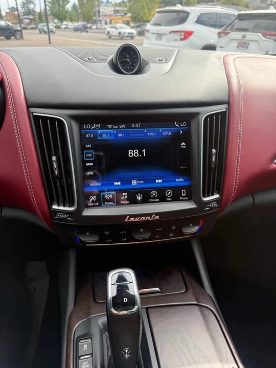 2020 Maserati Levante - Image 15 of 20
