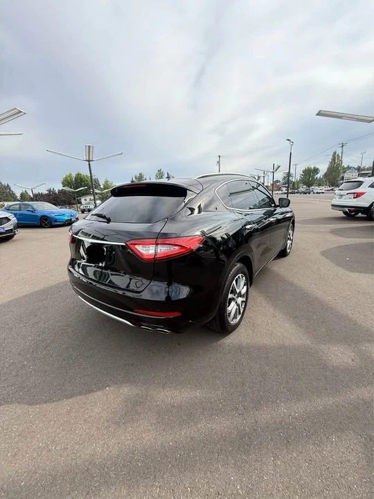 2020 Maserati Levante - Image 9 of 20