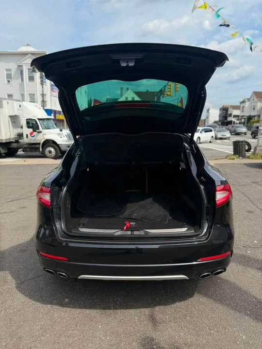 2020 Maserati Levante - Image 10 of 19