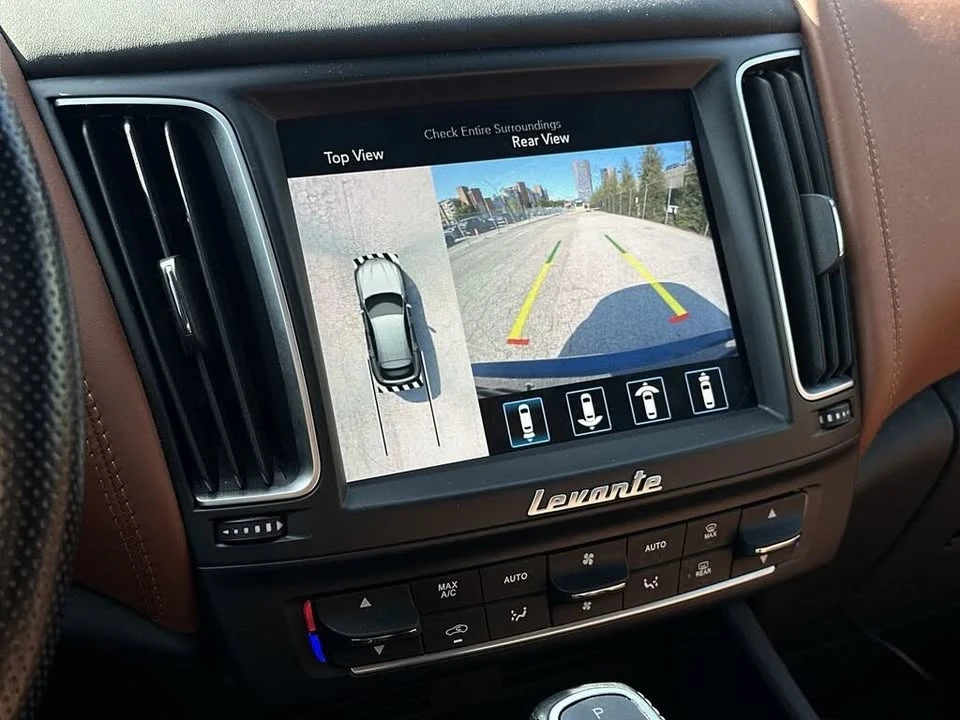 2020 Maserati Levante - Image 12 of 16