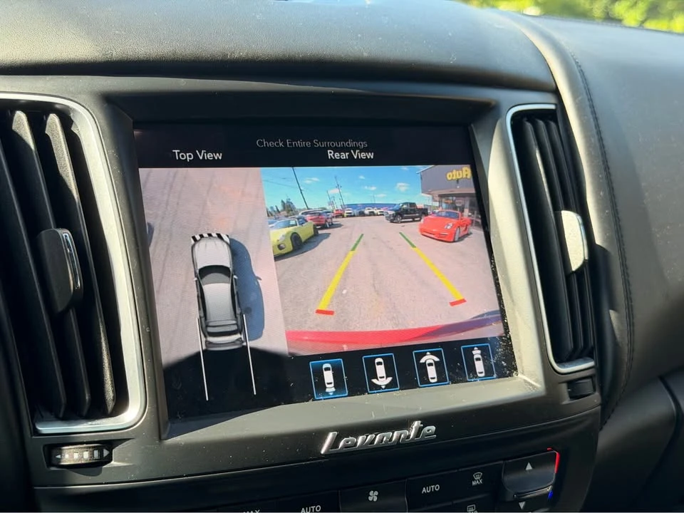 2020 Maserati Levante - Image 17 of 19