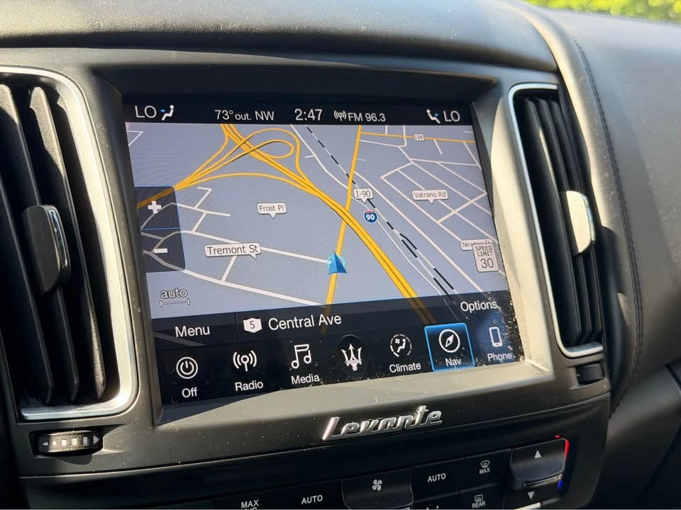 2020 Maserati Levante - Image 18 of 19