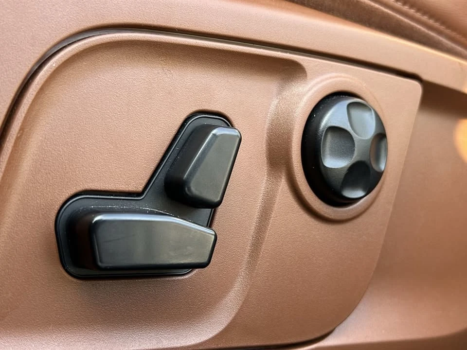 2020 Maserati Levante - Image 9 of 20