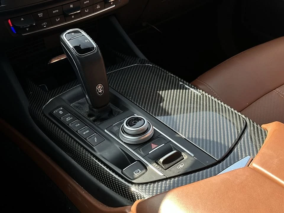 2020 Maserati Levante - Image 16 of 20