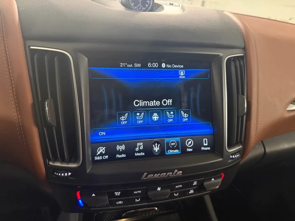 2020 Maserati Levante - Image 16 of 20