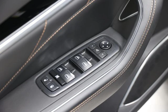 2020 Maserati Levante - Image 11 of 31