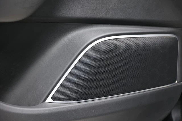 2020 Maserati Levante - Image 12 of 31
