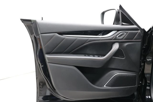2020 Maserati Levante - Image 9 of 31