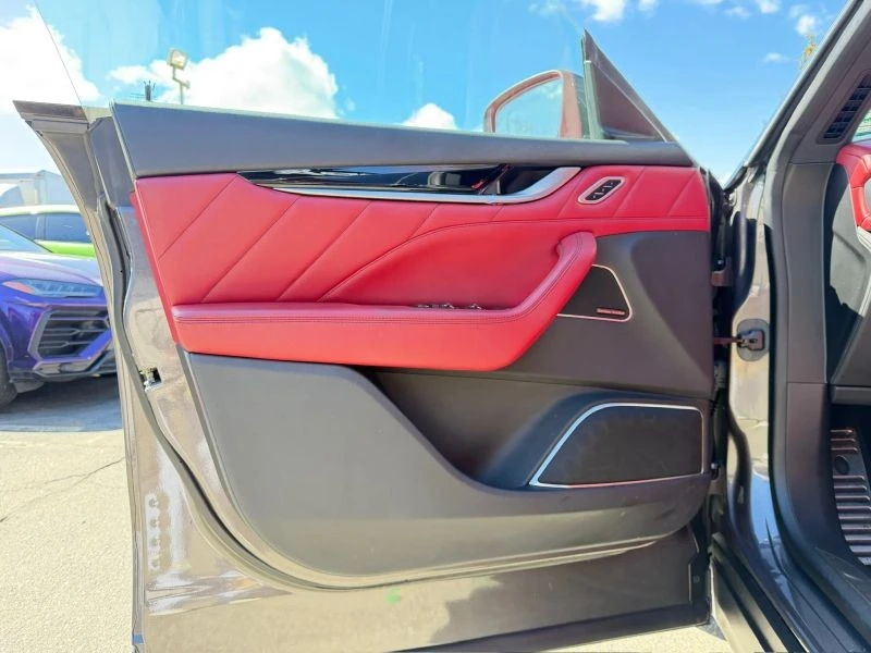 2020 Maserati Levante - Image 9 of 12