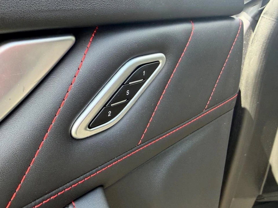 2020 Maserati Levante - Image 8 of 21