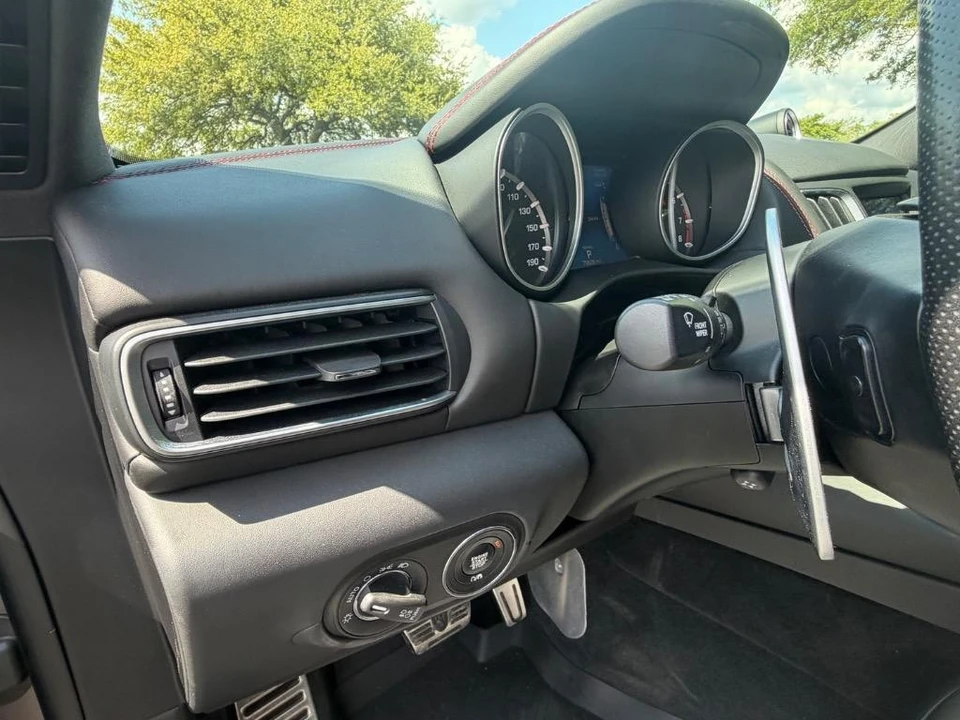 2020 Maserati Levante - Image 11 of 21
