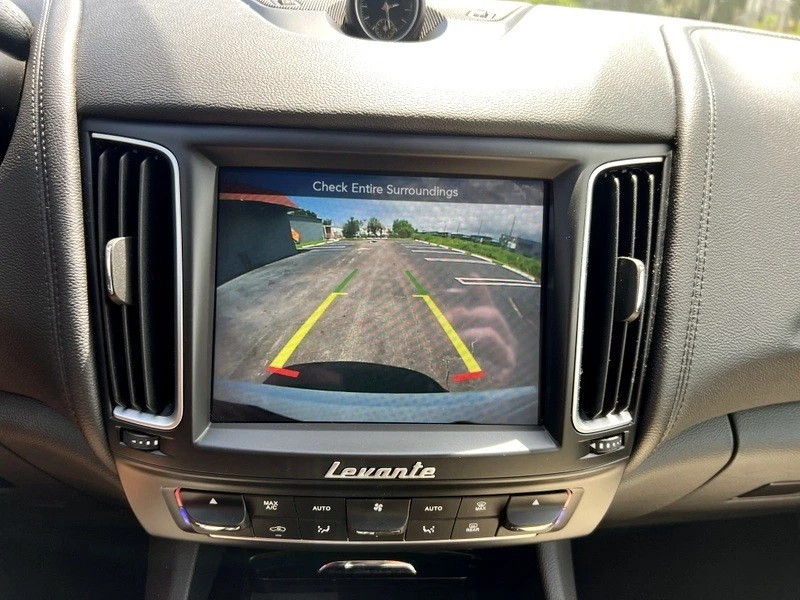 2020 Maserati Levante - Image 26 of 30