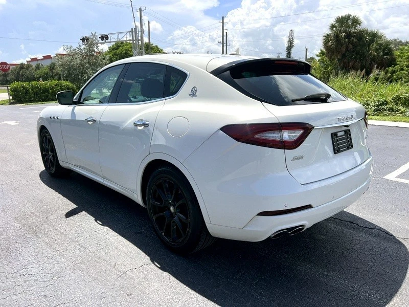 2020 Maserati Levante - Image 5 of 30