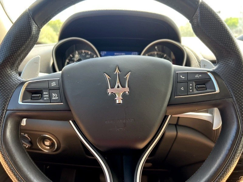 2020 Maserati Levante - Image 23 of 30
