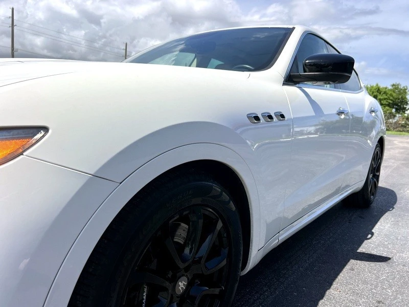 2020 Maserati Levante - Image 11 of 30