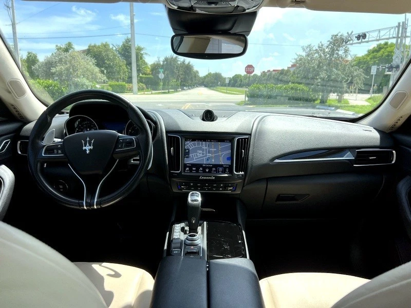 2020 Maserati Levante - Image 19 of 30