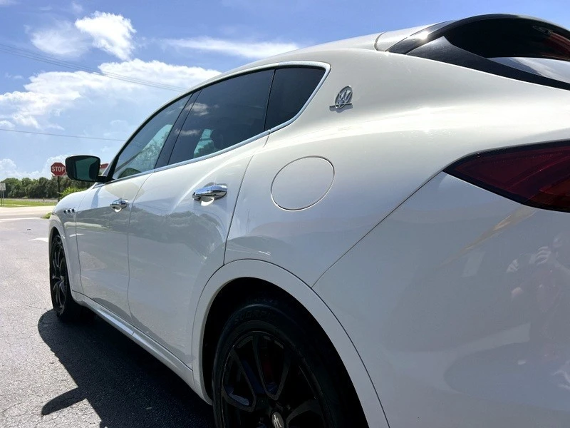 2020 Maserati Levante - Image 12 of 30