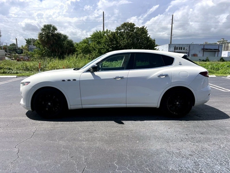 2020 Maserati Levante - Image 4 of 30