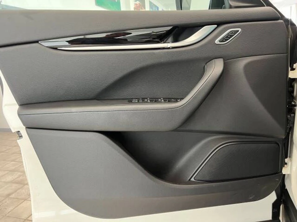 2020 Maserati Levante - Image 12 of 20