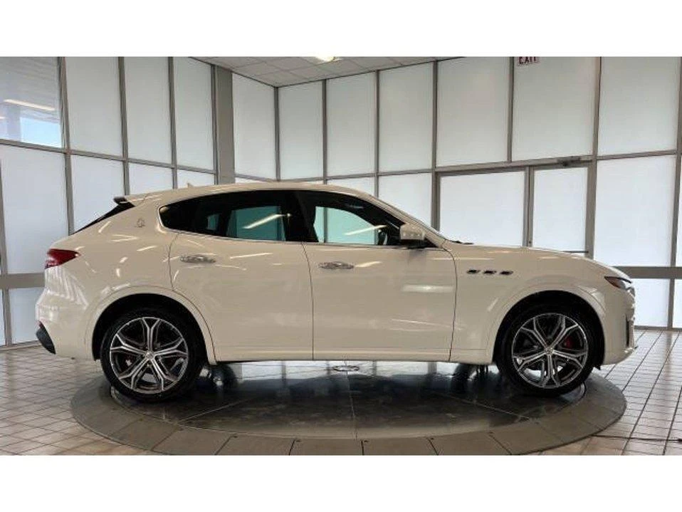 2020 Maserati Levante - Image 8 of 20