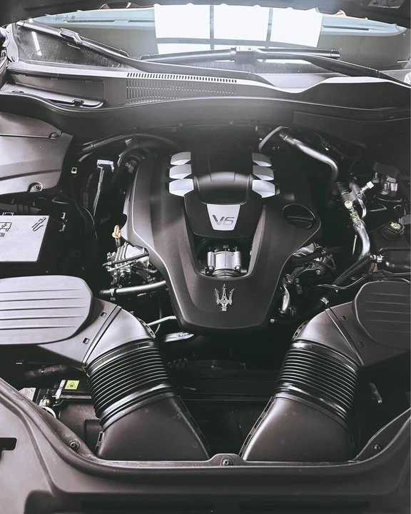 2020 Maserati Levante - Image 9 of 14