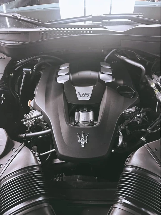2020 Maserati Levante - Image 7 of 10