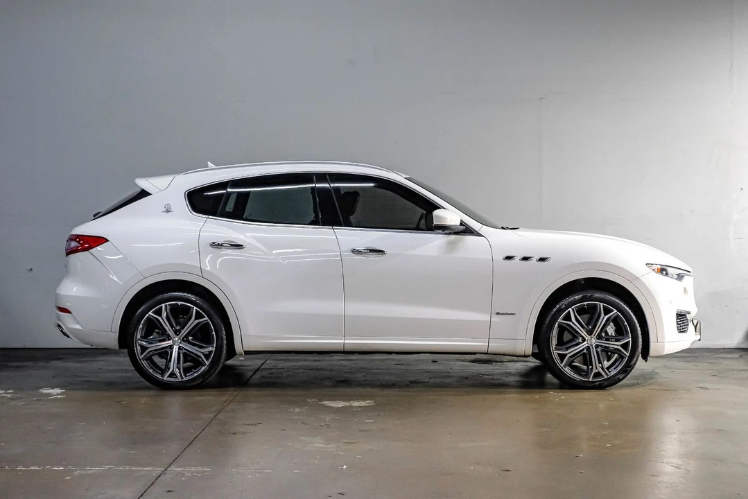 2020 Maserati Levante - Image 11 of 21