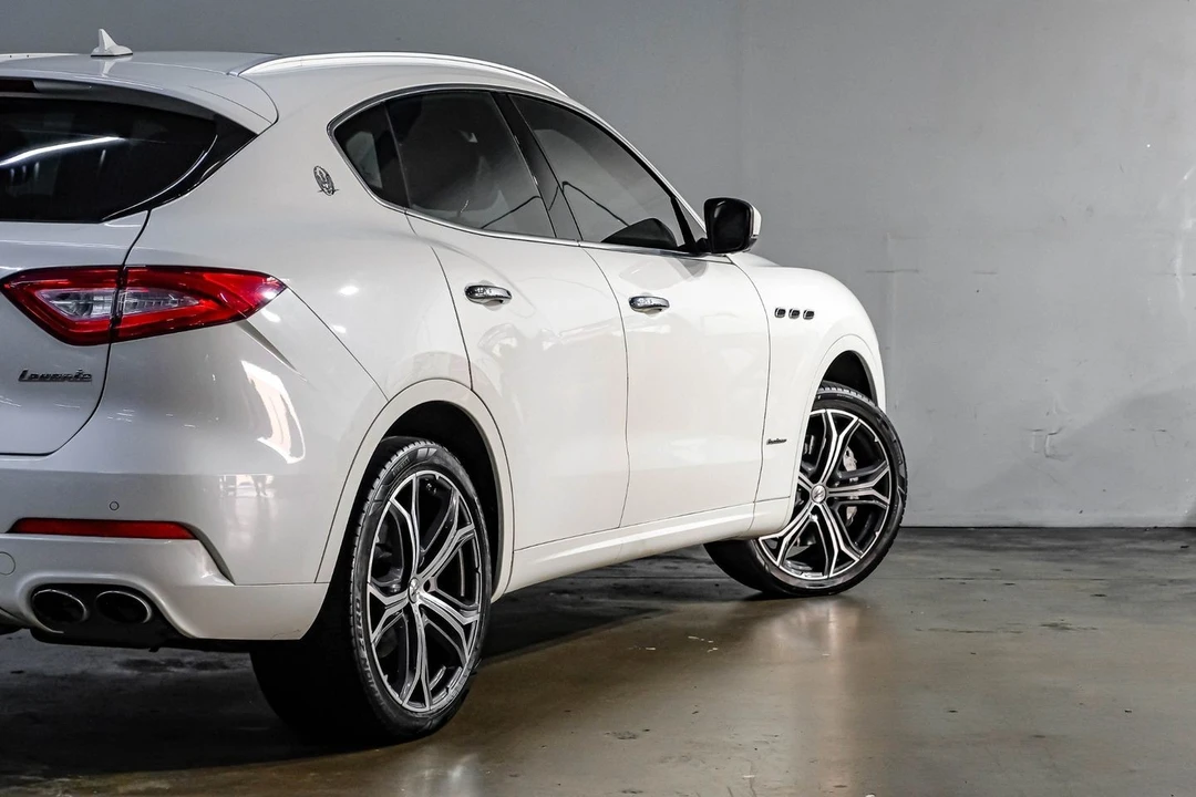 2020 Maserati Levante - Image 14 of 21