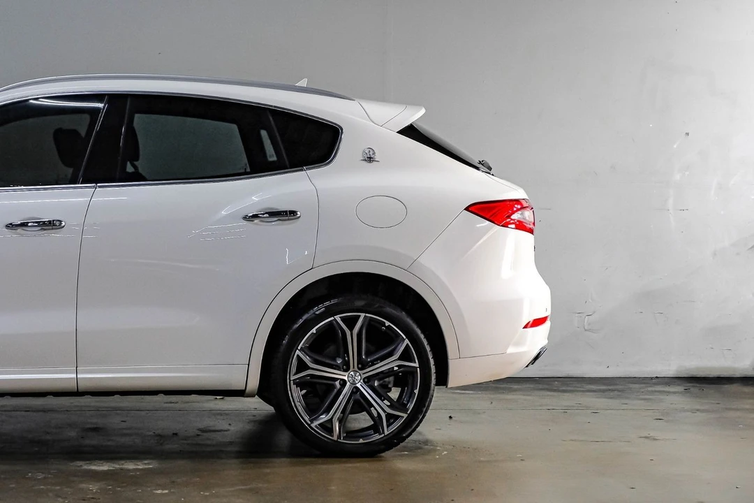 2020 Maserati Levante - Image 19 of 21