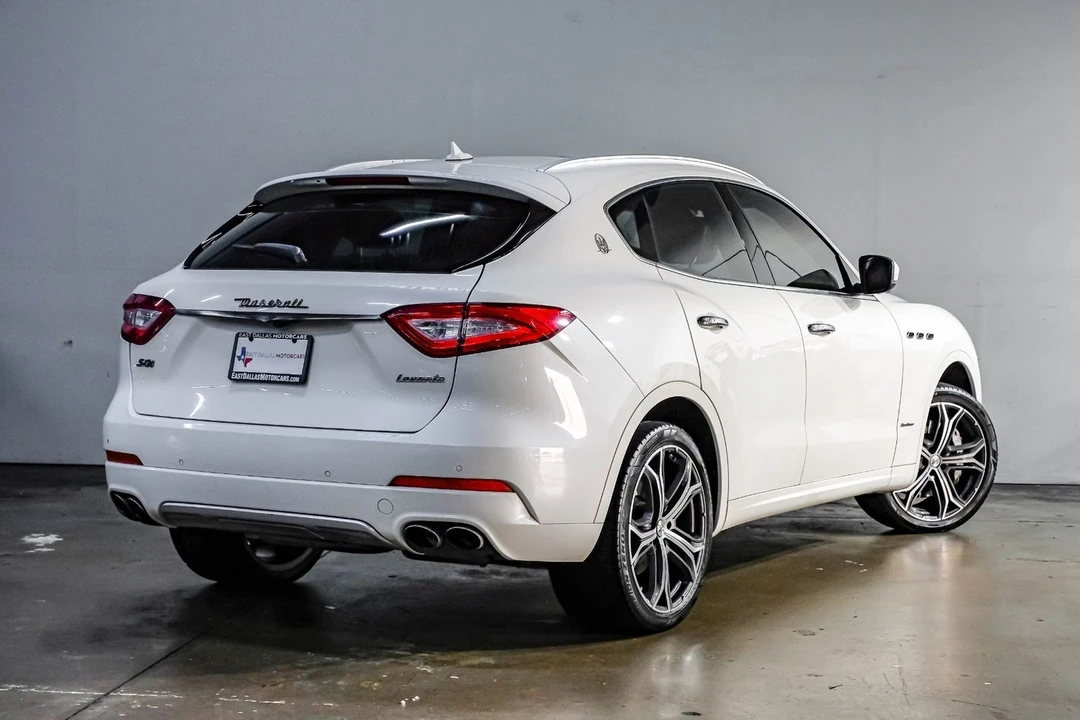 2020 Maserati Levante - Image 12 of 21
