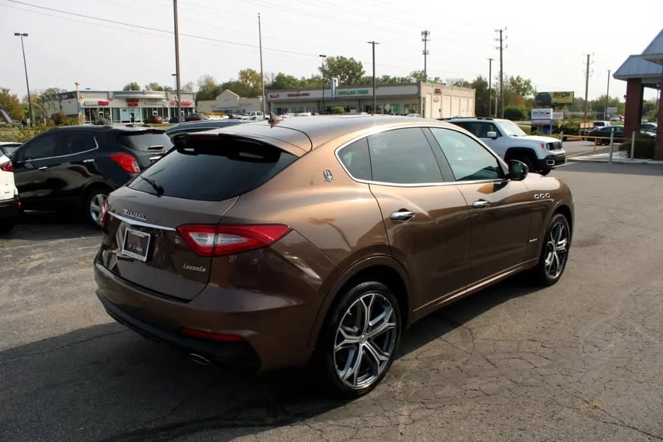 2020 Maserati Levante - Image 5 of 17
