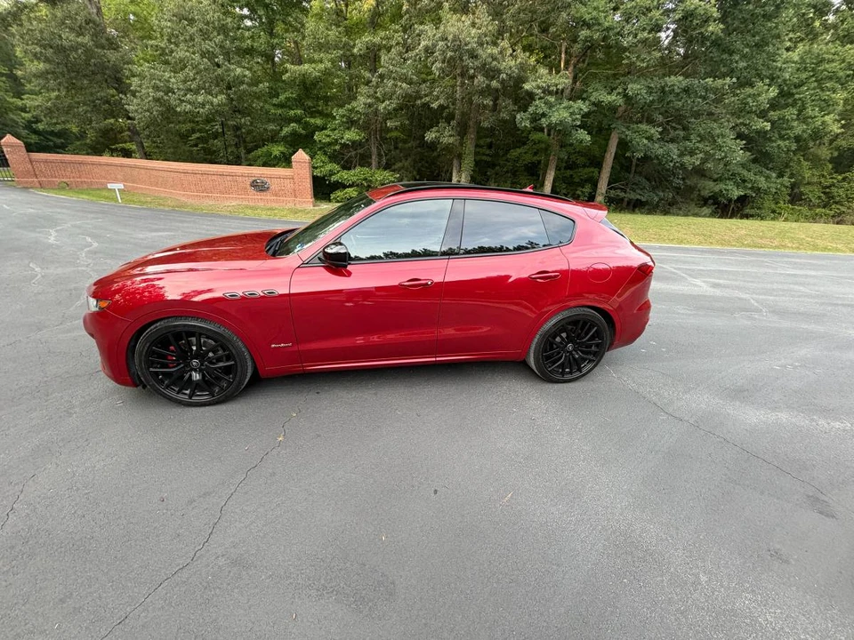 2020 Maserati Levante - Image 2 of 12