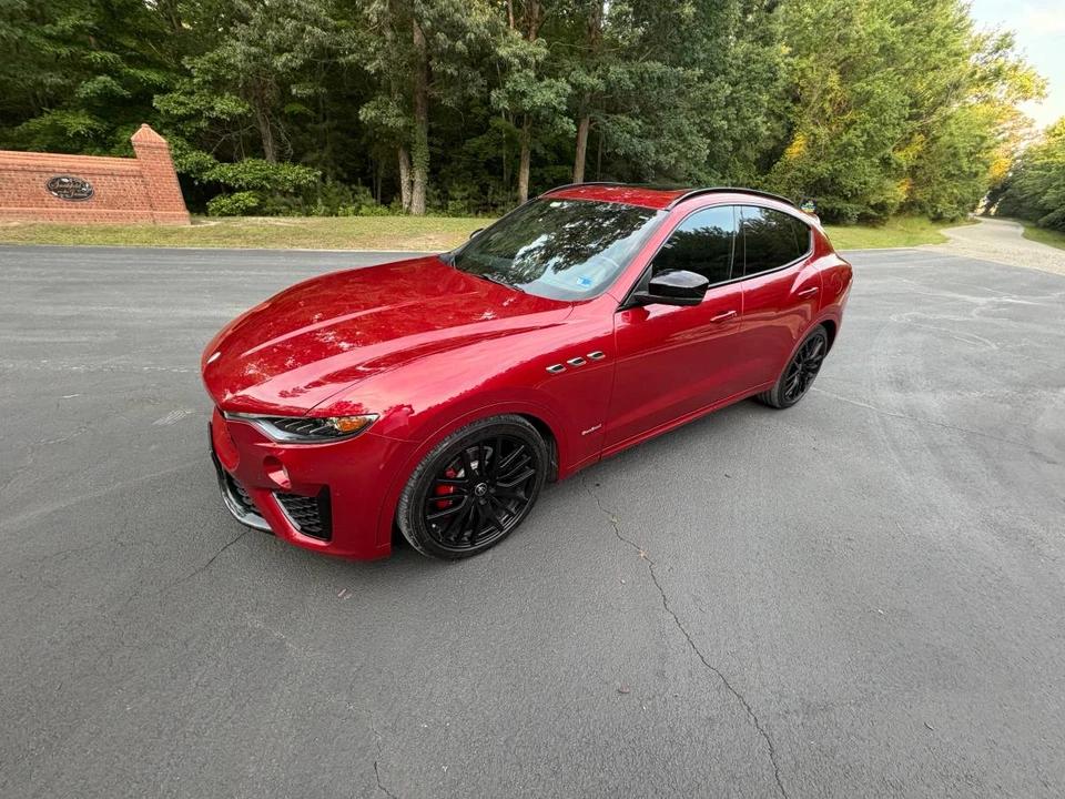 2020 Maserati Levante - Image 2 of 11