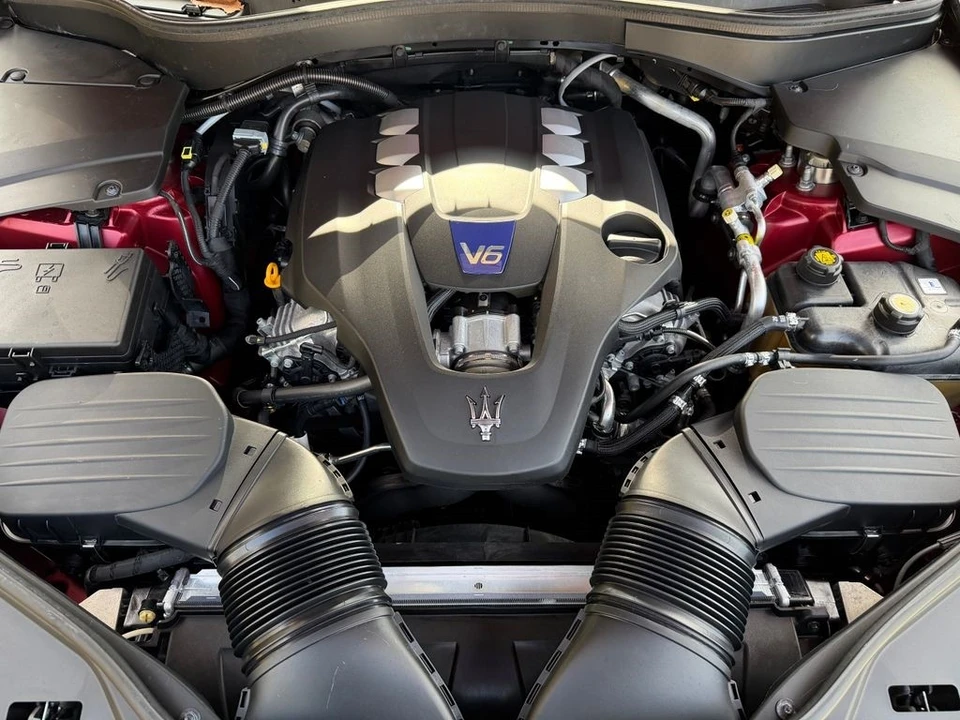 2020 Maserati Levante - Image 12 of 21