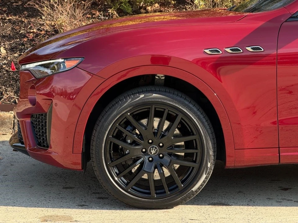 2020 Maserati Levante - Image 13 of 21