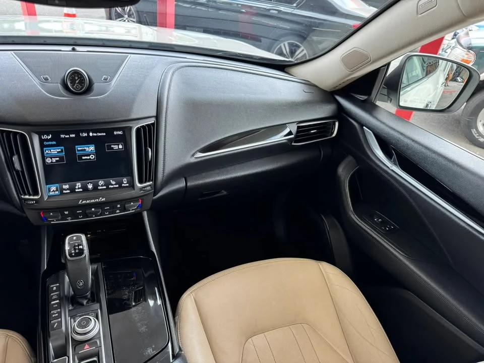 2020 Maserati Levante - Image 11 of 20