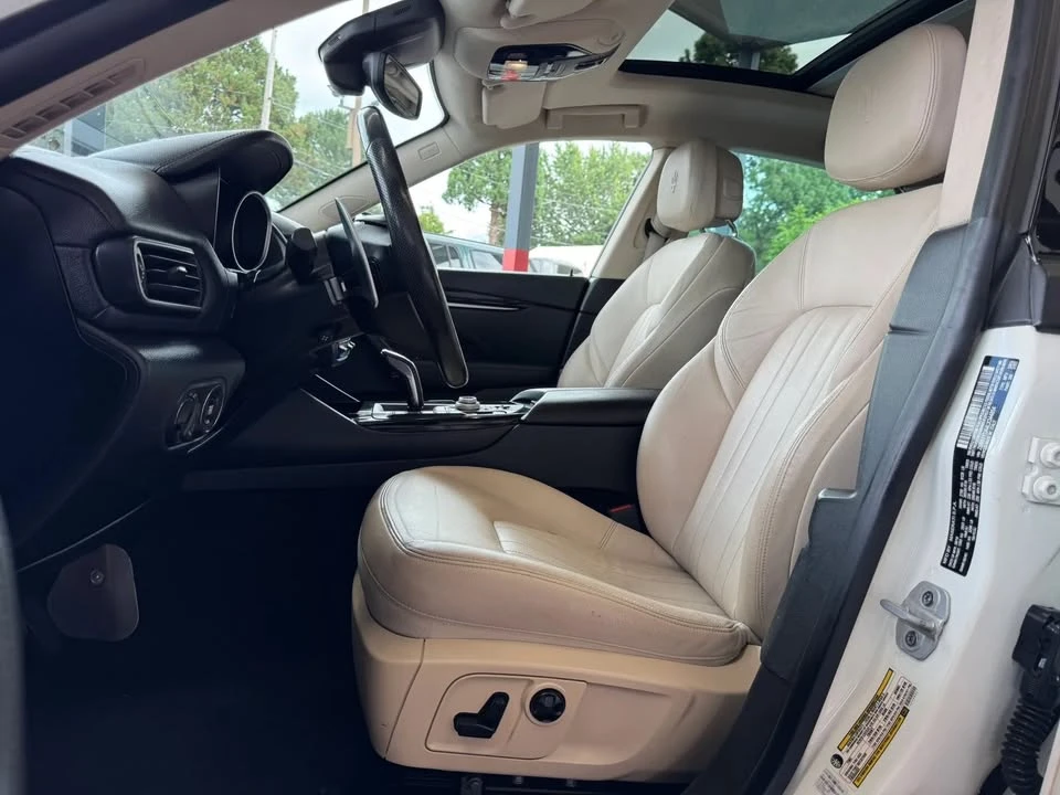 2020 Maserati Levante - Image 15 of 20