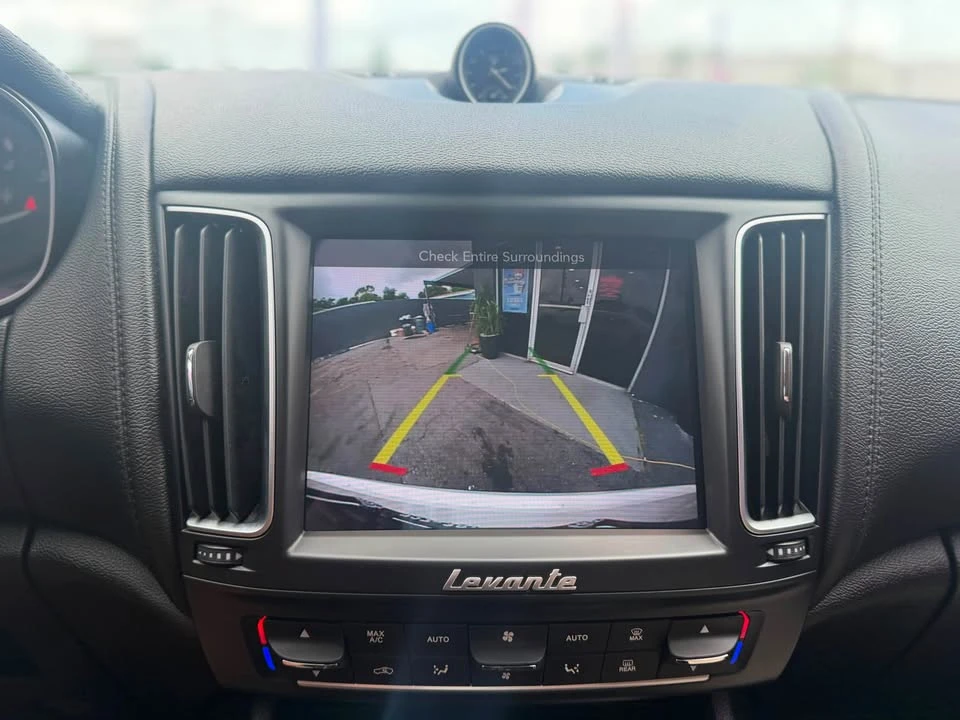 2020 Maserati Levante - Image 17 of 20